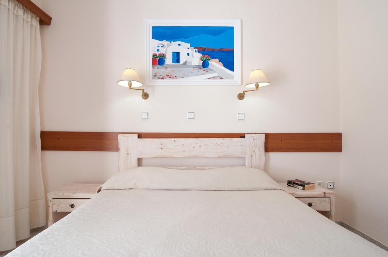 Holiday Beach Resort Santorini Перисса Экстерьер фото