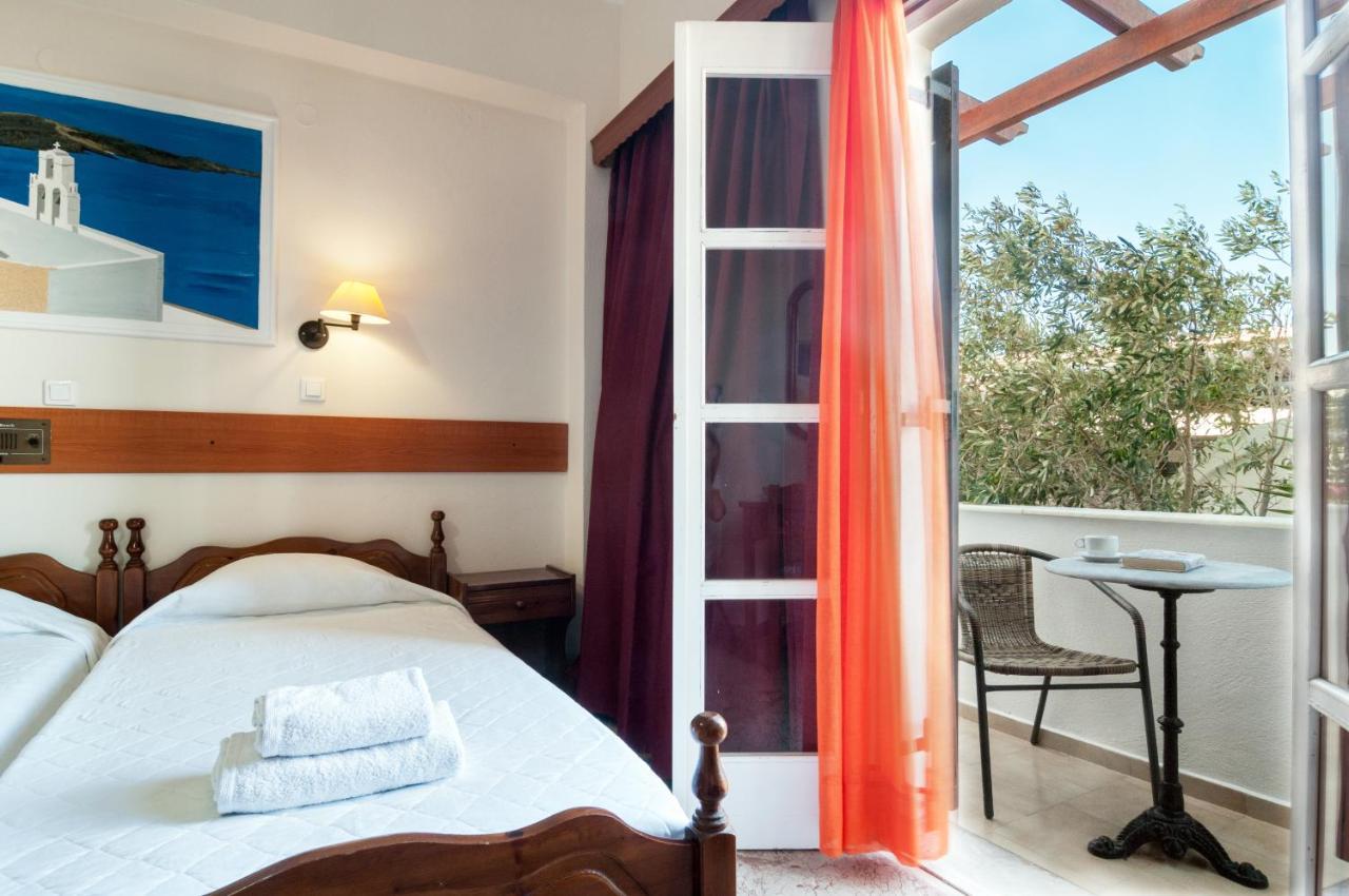 Holiday Beach Resort Santorini Перисса Экстерьер фото