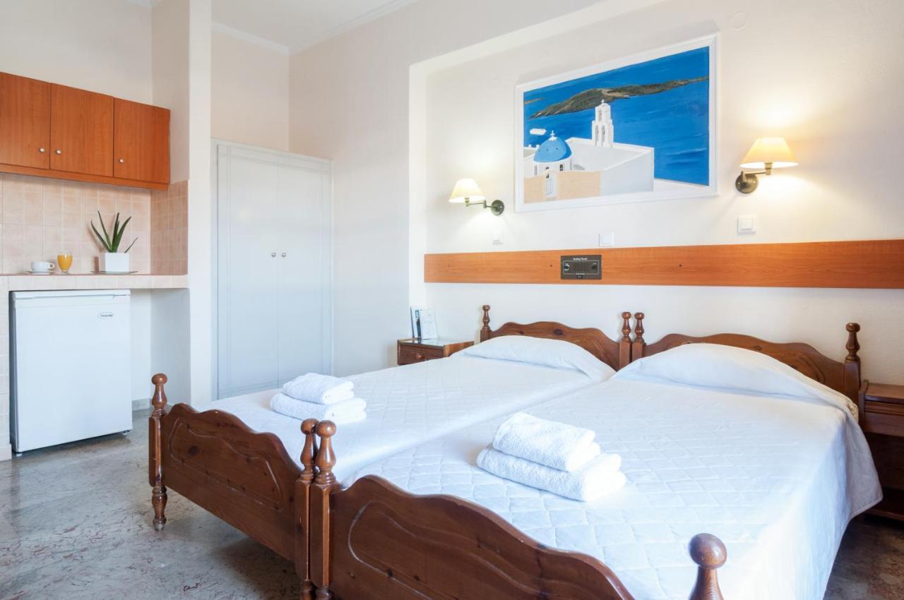 Holiday Beach Resort Santorini Перисса Экстерьер фото