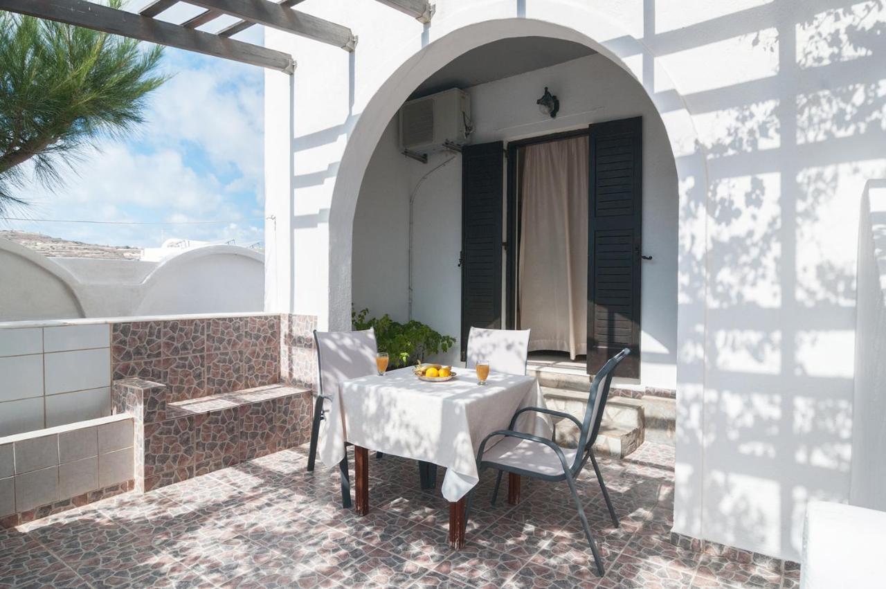 Holiday Beach Resort Santorini Перисса Экстерьер фото