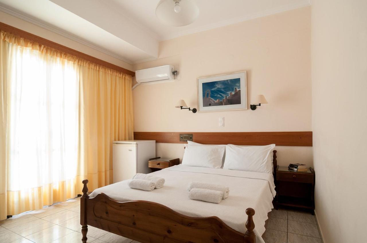 Holiday Beach Resort Santorini Перисса Экстерьер фото