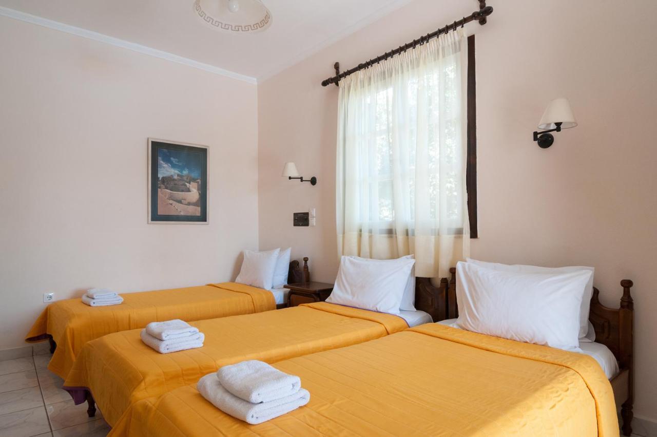 Holiday Beach Resort Santorini Перисса Экстерьер фото