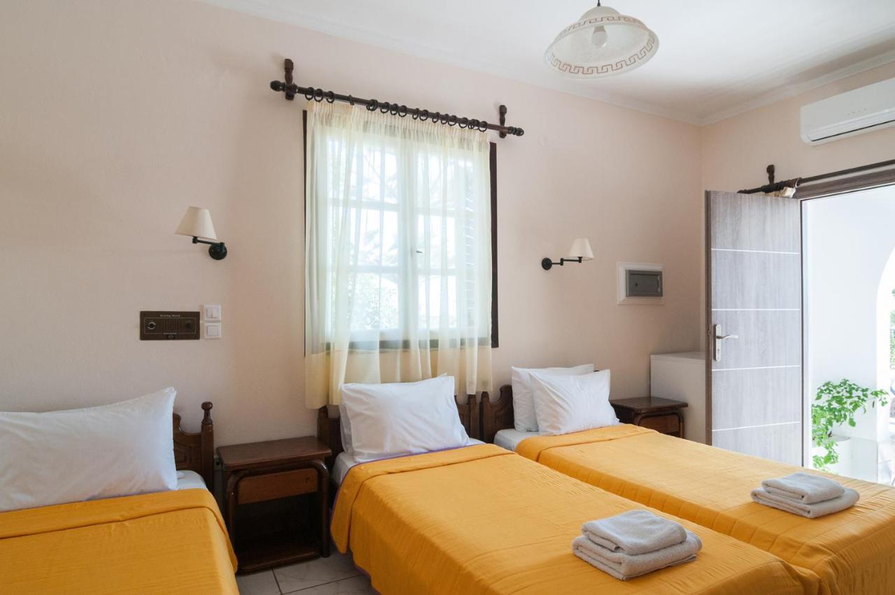 Holiday Beach Resort Santorini Перисса Экстерьер фото