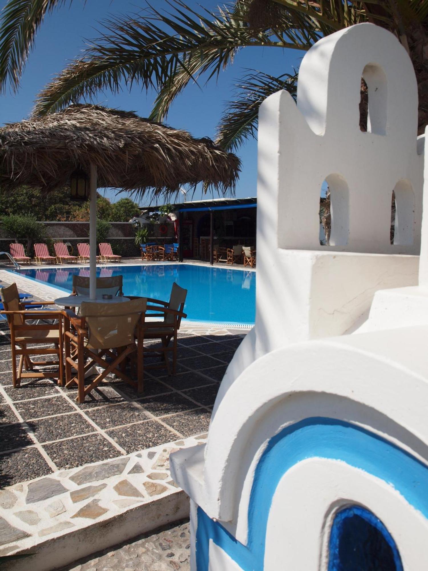 Holiday Beach Resort Santorini Перисса Экстерьер фото
